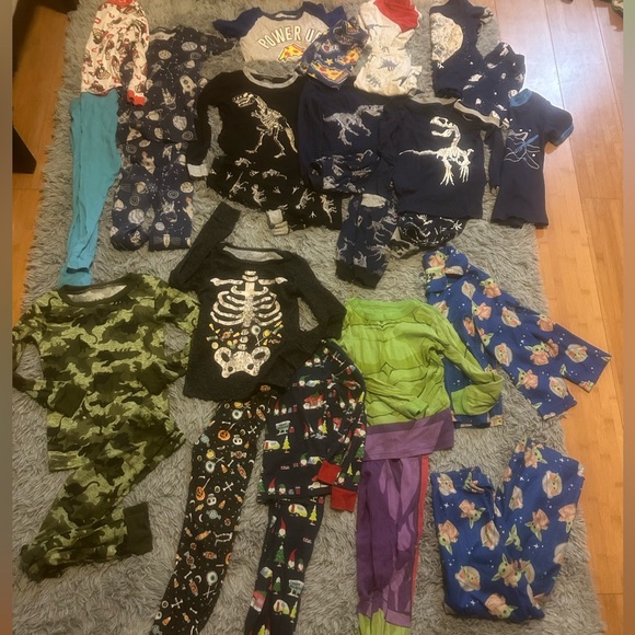 Boys 100+ Pc Lot of Name Brand Clothing- Size 5/6, Polo, H&M, Nike, Jordan, MK - Picture 12 of 16